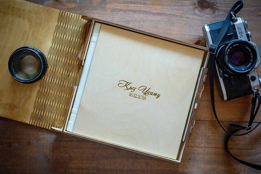 Фотокнига в деревянной коробочке