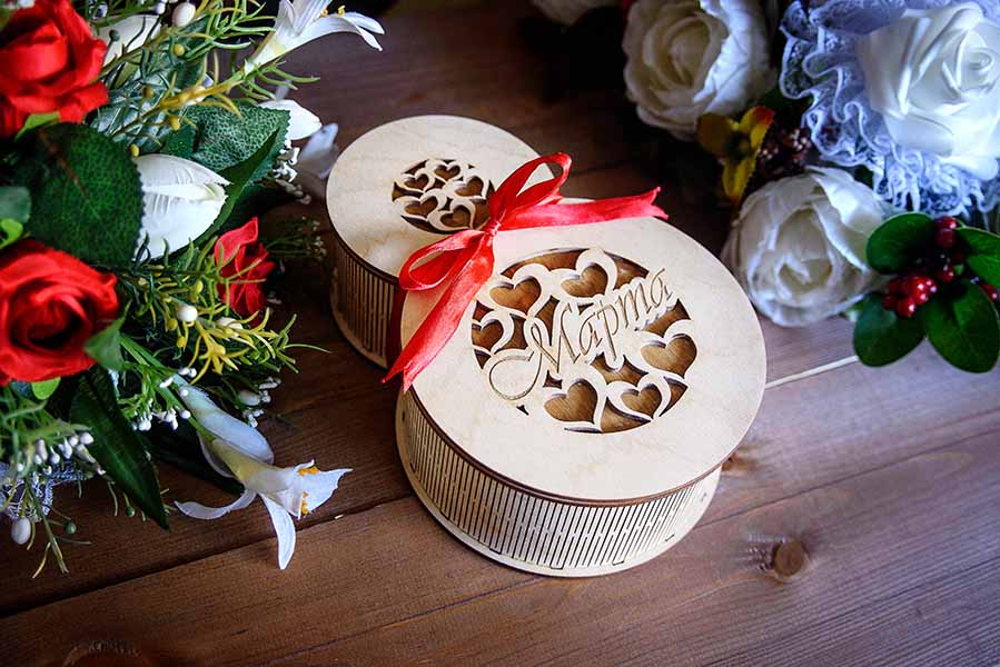 Подарочная шкатулка на 8 марта